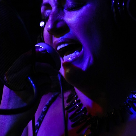 Meet your Posher, Julia - Picture 4 of 8